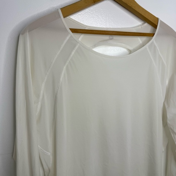 LULULEMON White If You’re Lucky Long Sleeve Tee - Picture 4 of 6